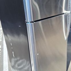 APARTMENT REFRIGERATOR (DELIVERED)