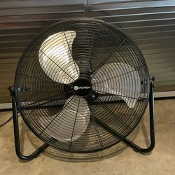 Utilitech  20-in 3-Speed Indoor Black Floor Fan