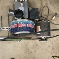 Sugarcane juicer