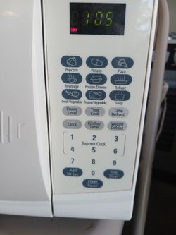 Sunbeam Microwave for Sale in Pompano Beach, FL - OfferUp