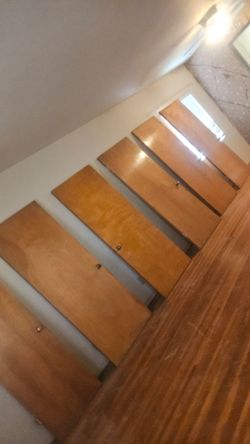 7 puertas bien Macizas   size  30x 80 ) 6 son de este size y una 24 x80  total son 7  por $150