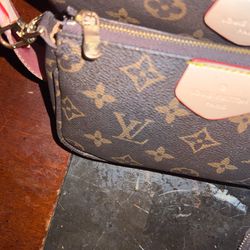 Louis Vuitton Muitl Poucette M44813 for Sale in Homestead, FL