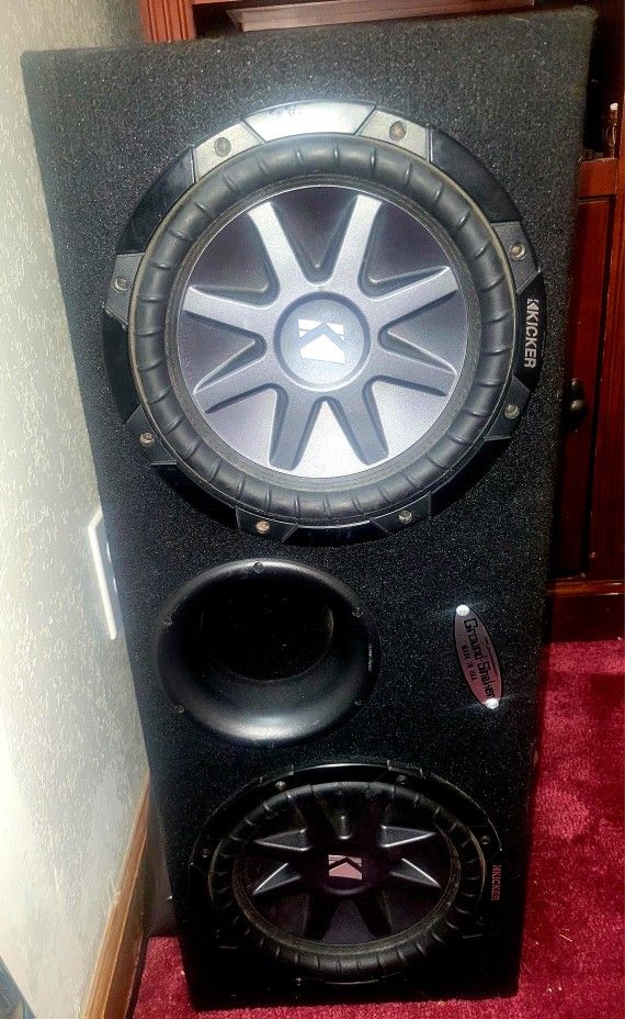 10" KICKER COMPVR DUAL PORTED SUBS