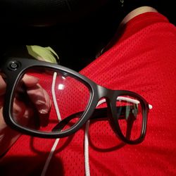 Meta glasses