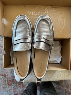 Vionic Uptown Slip-on tennis shoes