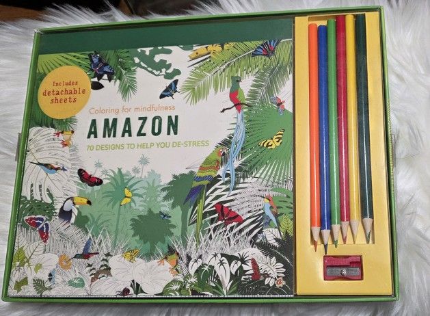 Amazon Coloring Set