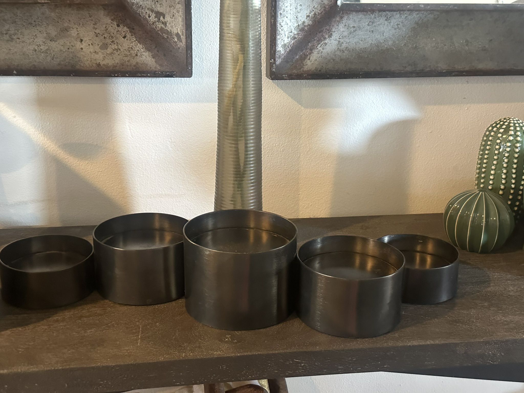 New Crate & Barrel Links Dark Pewter Centerpiece 5 Link Cylinder Pillar Candle Holder