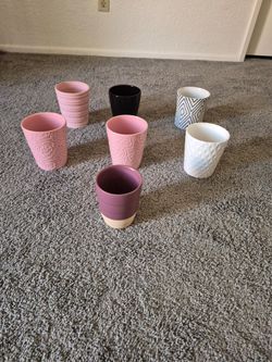 Porcelain plant pots set
