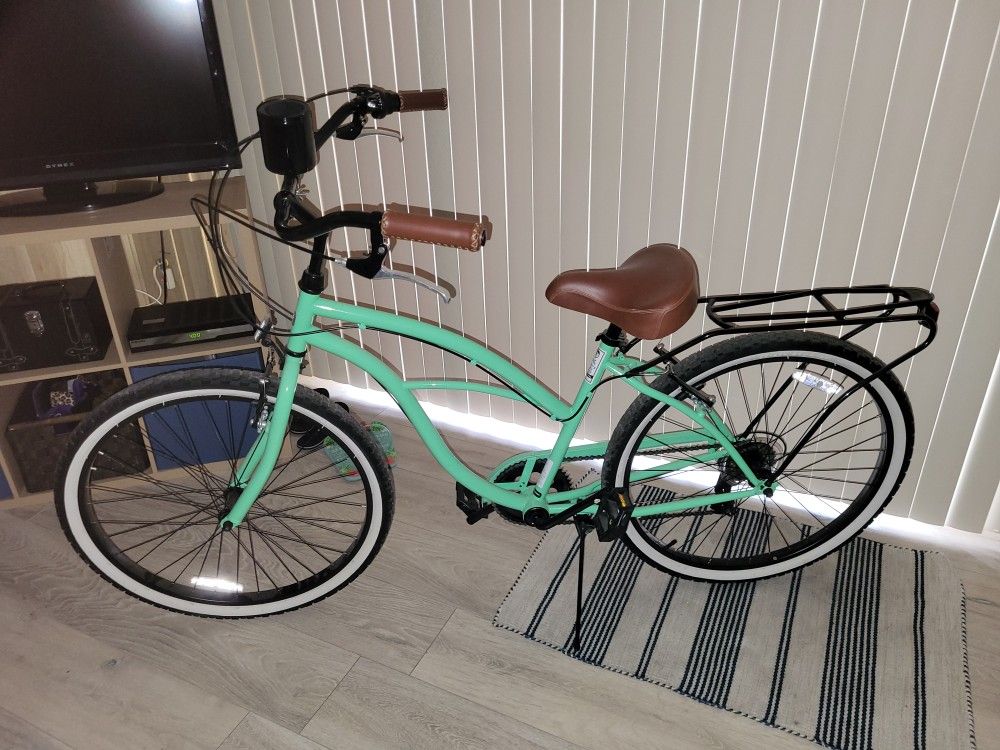 Sixthreezero Beach Cruiser with Cup Holder and Rack