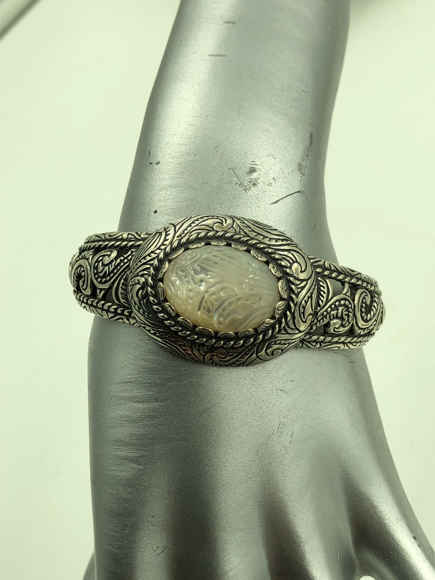 Carolyn Pollack 925 STER Silver Carved Mother of Pearl Cuff Bangle