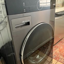 LG WashTower Washer and Dryer
