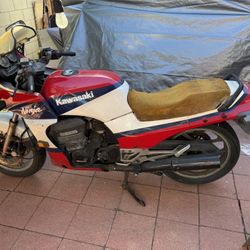 1986 Kawasaki Ninja 900