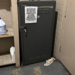 Metal Storage Cabinet With Lock