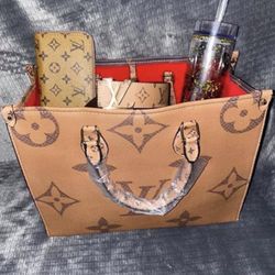 Brand New LV SETS !! 