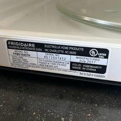 Frigidaire Microwave Model FFMV1645TH