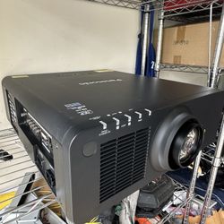 Panasonic Projector 