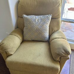 Small Lightweight Recliner 