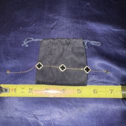 Bracelet $5