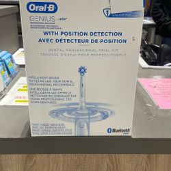 Oral B Genius Electric Tooth Brush