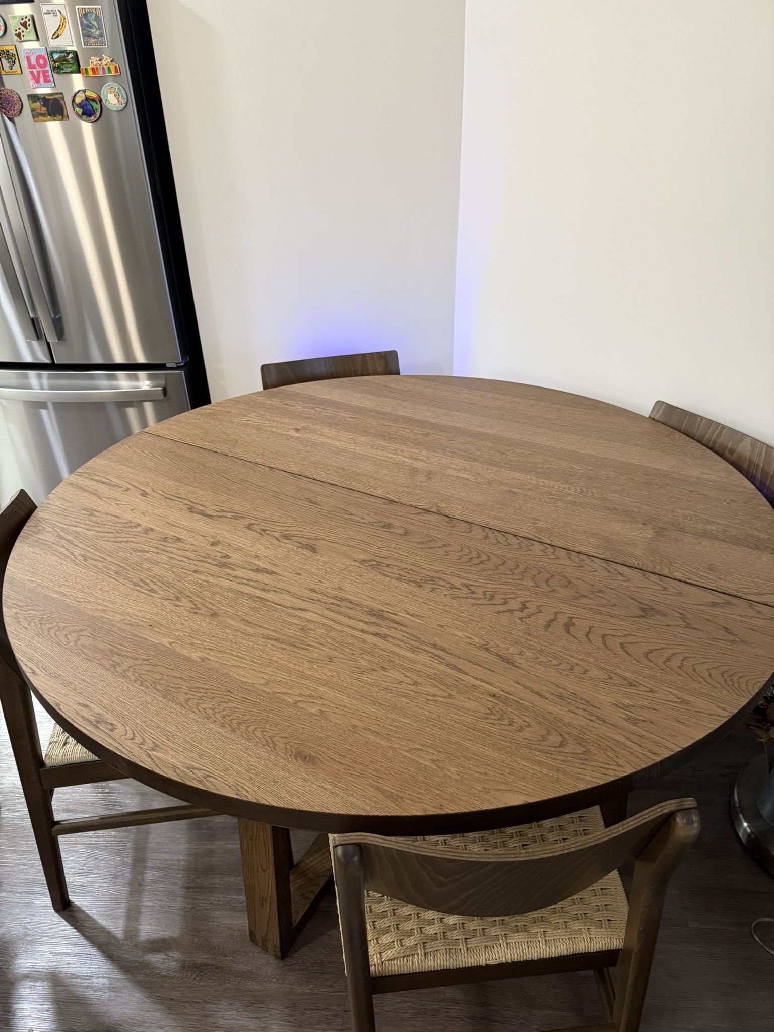 Dinner Table With Chairs 