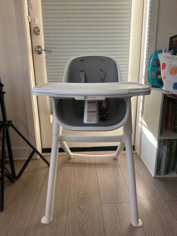 High chair 4 moms