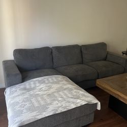 L Shaped Couch (see Pictures)