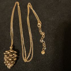 30” GoldTone Necklace With Solid Pine Cone Pendant,by Avon 