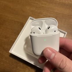 AirPods 
