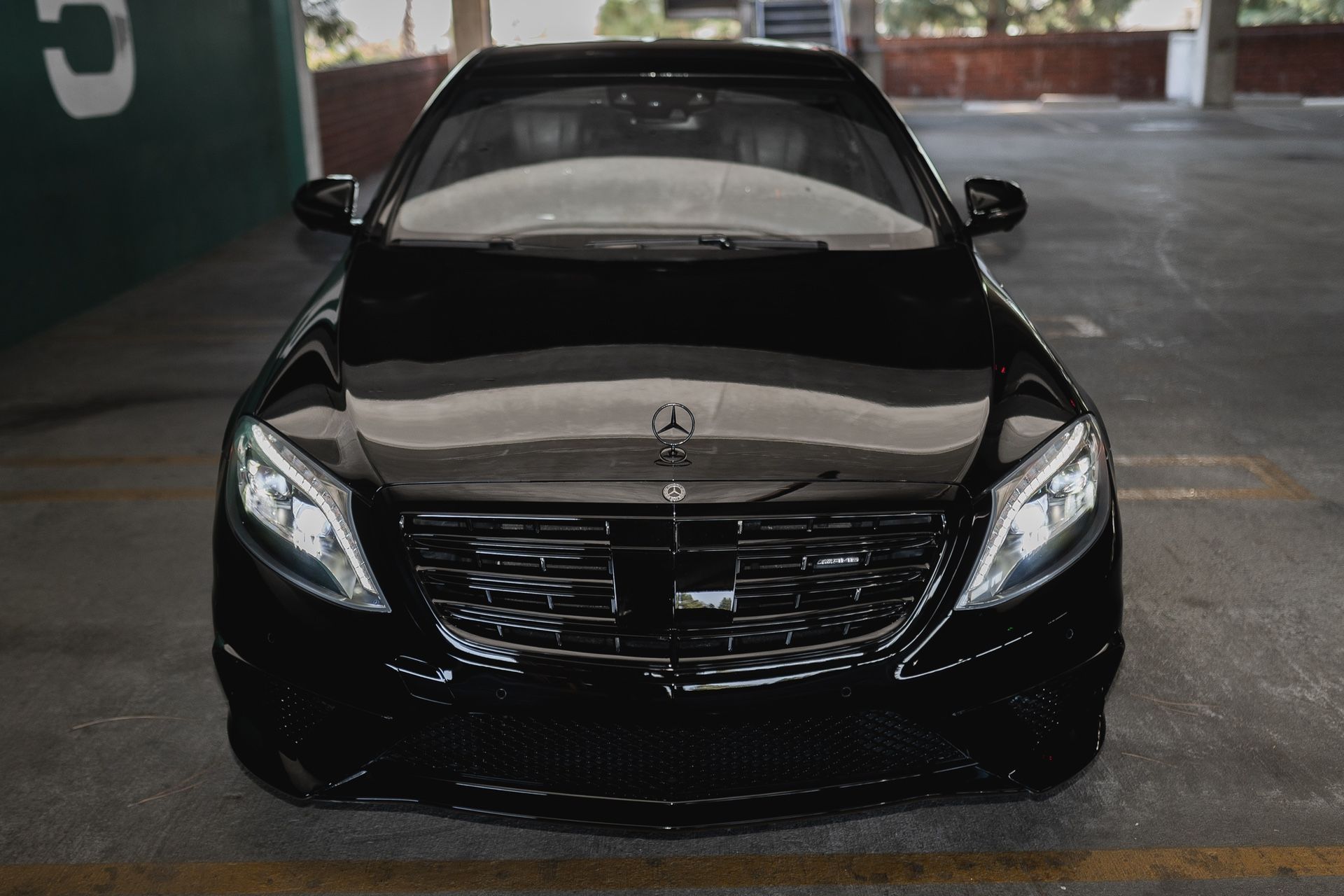 2015 Mercedes Benz S63 AMG - EXCELLENT CONDITION