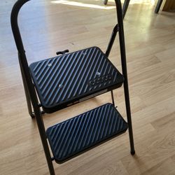 Folding Step Ladder