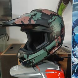 Motocross Off-road Helmet Size 2XL HJC Brand D O T Approved New In A Box Special Deal $150 Original Price $300