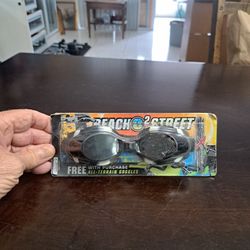 "NEW " Zero XPosure Beach 2 Street All-Terrain Goggles - Market Value $10