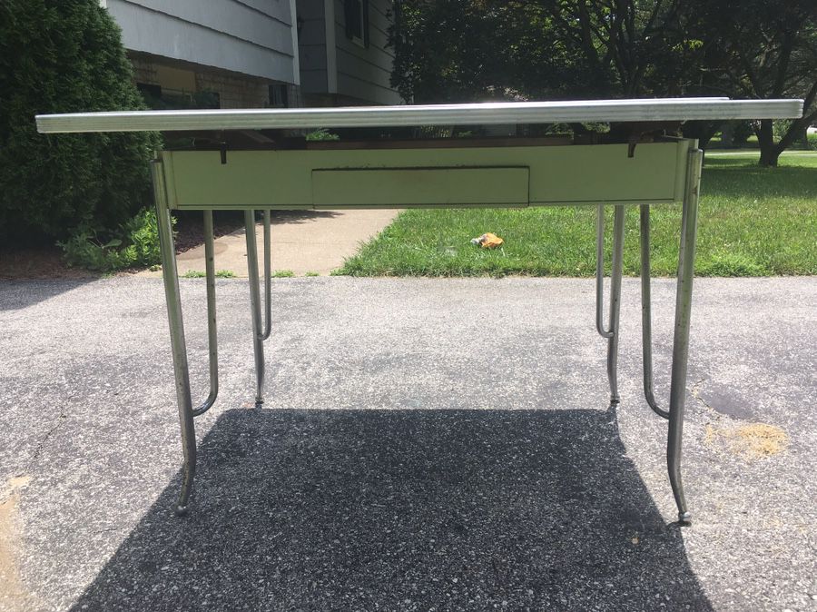 Vintage Mid Century 1950s/1960s Formica Table cracked ice