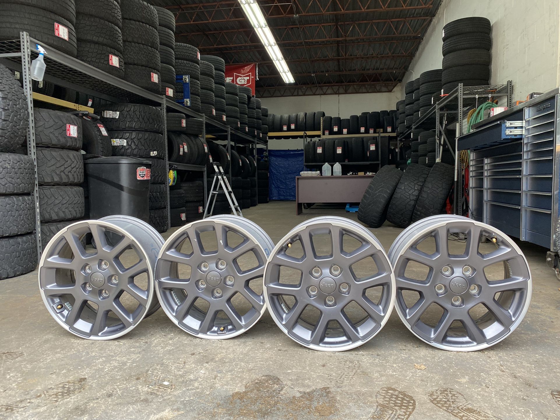 2020-2021 Jeep Gladiator / Wrangler 18” wheels. TPMS Sensors included Lug pattern 5x5 aka 5x127 One wheel has some scratches No curbage $250 for