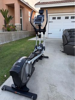 NordicTrack SpaceSaver SEi Elliptical - LIKE NEW - iFIT -