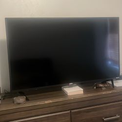Roku TV 43” 