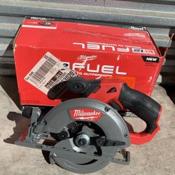 Milwaukee Fuel Circular Saw 