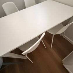 Table with 4 chairs for Sale Now!!!