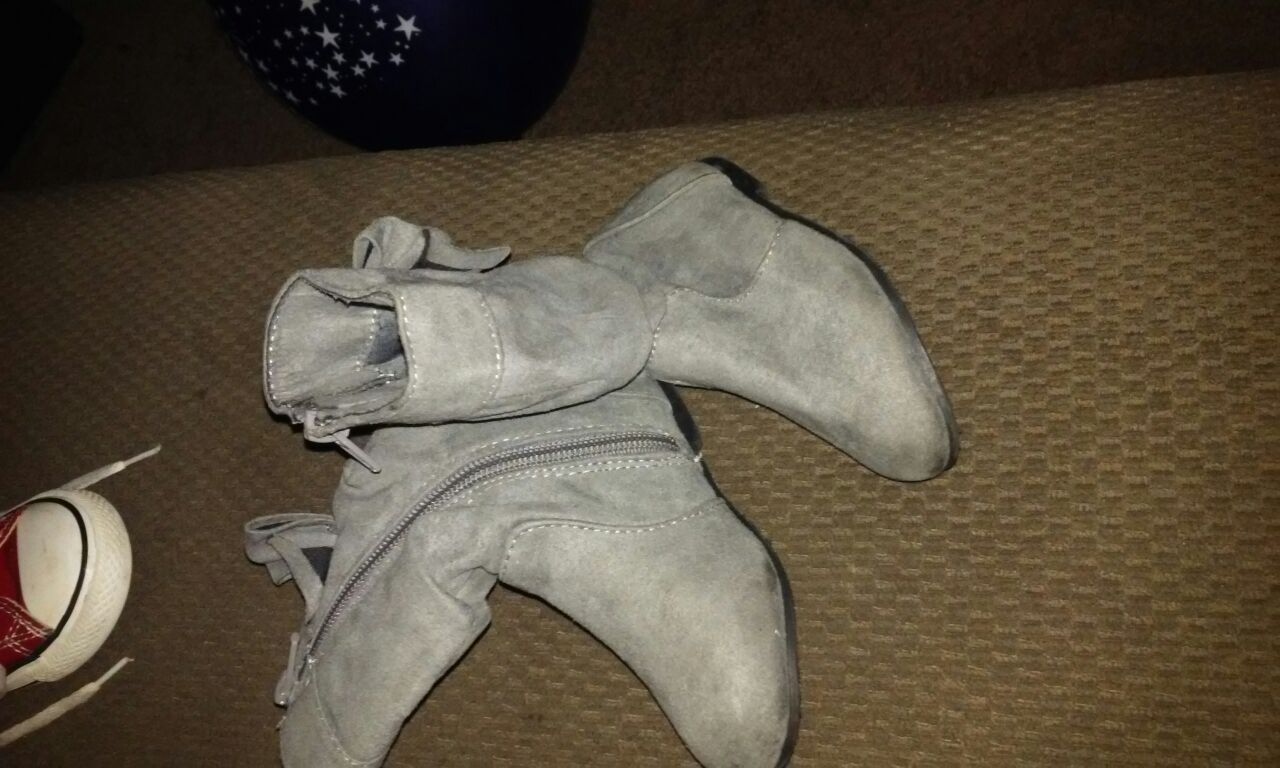Girl boots