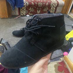 TOMS  And Flats 