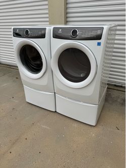 Electrolux washer and electric dryer