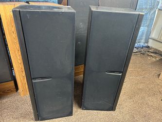 Set of two Kenwood vintage speakers