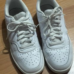 Women’s Nike Shoes - Size 10