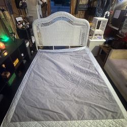 Wicker Full Bedroom Set