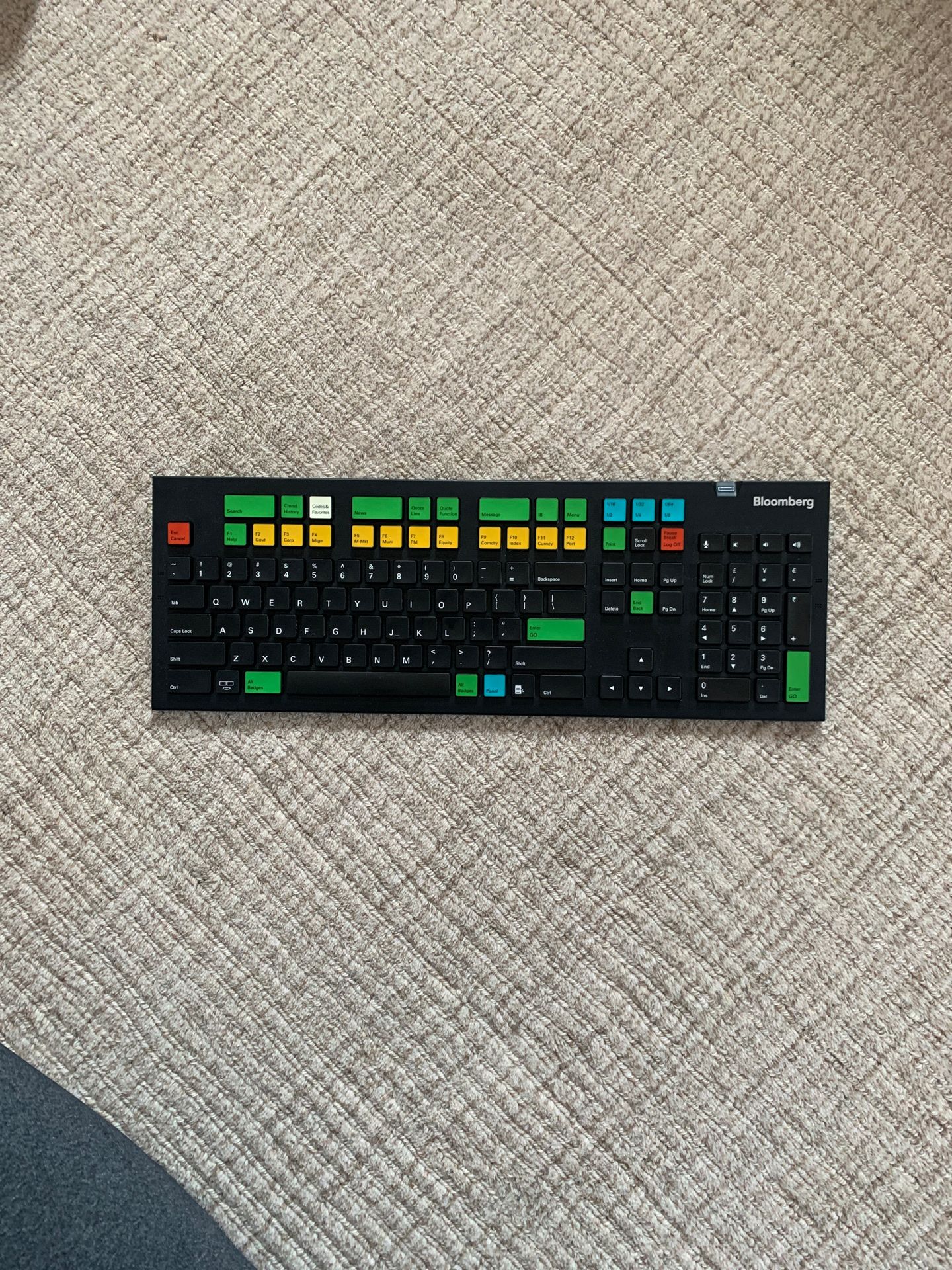 STB100 - Bloomberg Keyboard