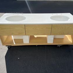 60in Double Wall Mounted Bathroon Vanity with Quartz Top