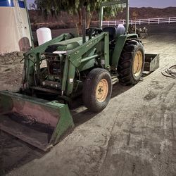 John Deere 990 Tractor w/ 430 Loader + Box Blade – 1,000 Hrs