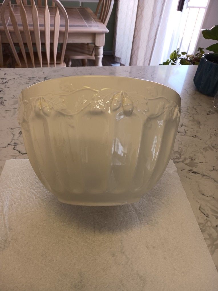 "Williams Sonoma" Serving Bowl. for Sale in Santa Maria, CA OfferUp
