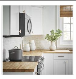 BRAND NEW IN BOX 6Ft. BUTCHER BLOCK COUNTER TOP SOLID WOOD