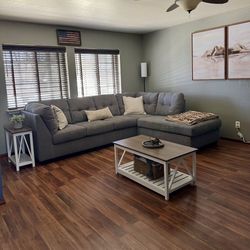 Sectional Couch with Chaise 